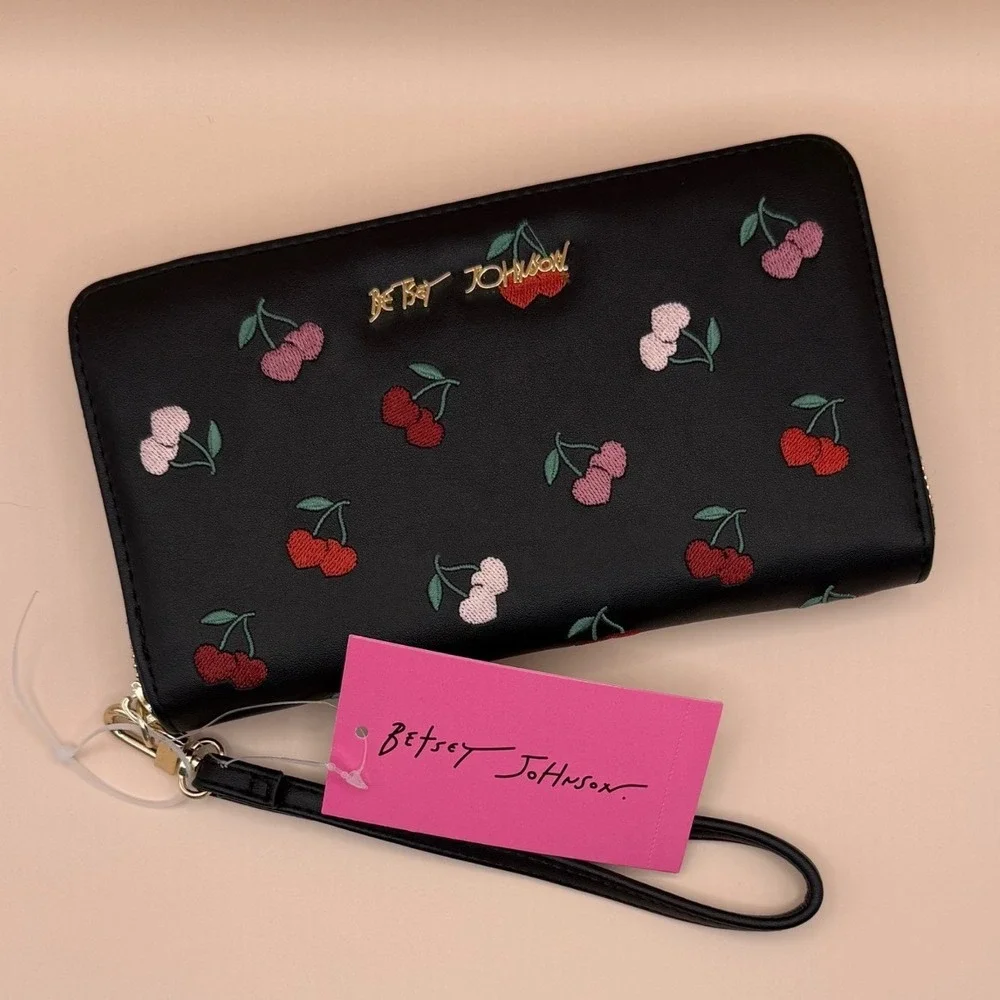 Betsey Johnson Black Cherry Embroidered Zip Around Wristlet Wallet XOZIP-E‎ NEW